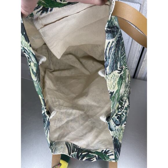 Eccolo Canvas Pom-pom Tote Bag Green Leaf Tropical Design - Picture 2 of 6